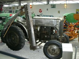 Fahrt Schachthof und Treckermuseum 125